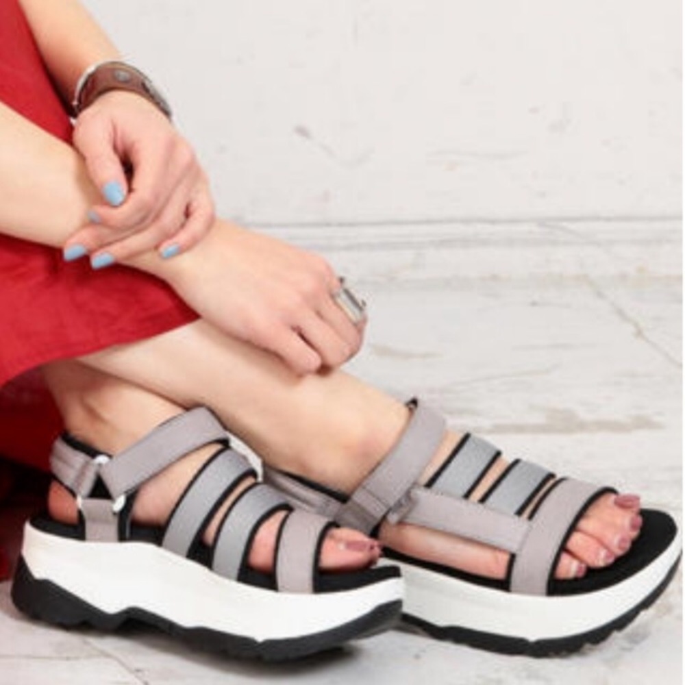 🖤 Teva Zamora Style Sandals